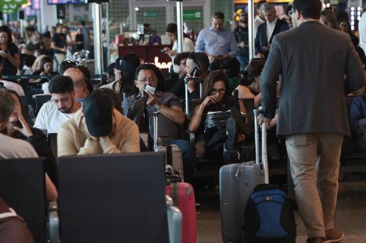 Após pane, Aeroporto de Congonhas vai operar até meia-noite