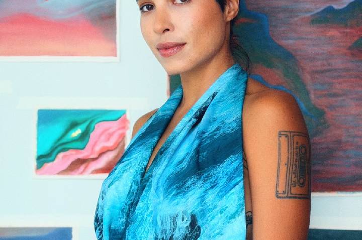 Artista brasiliense Isadora Maia inaugura mostra em Portugal