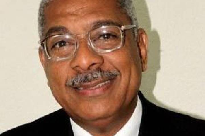Bebeto Galvão lamenta falecimento do professor Josevandro Nascimento e destaca legado para a educação e cultura de Ilhéus