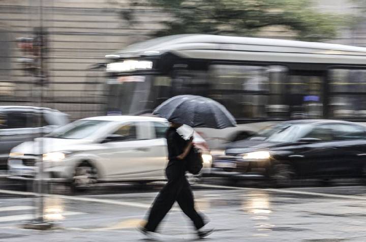 Chuvas no litoral paulista provocam interdição da Serra Mogi-Bertioga