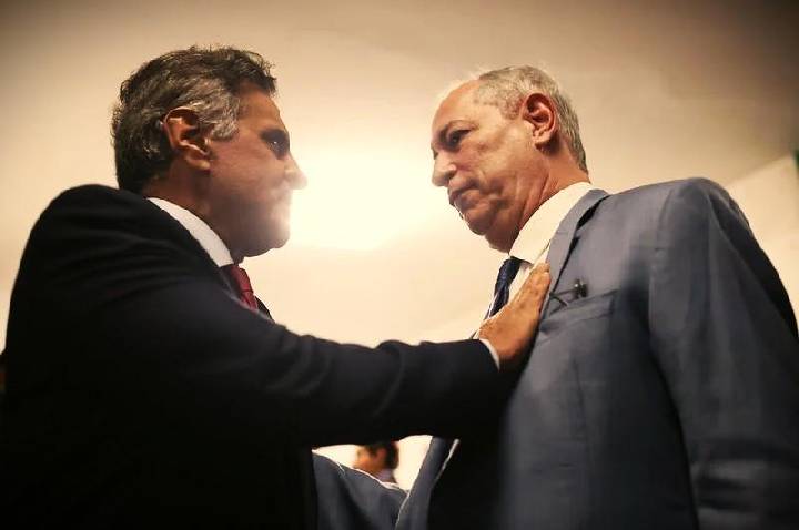 Ciro Gomes no PSDB? Aécio Neves oferece candidatura à Presidência para romper Lula x Bolsonaro.