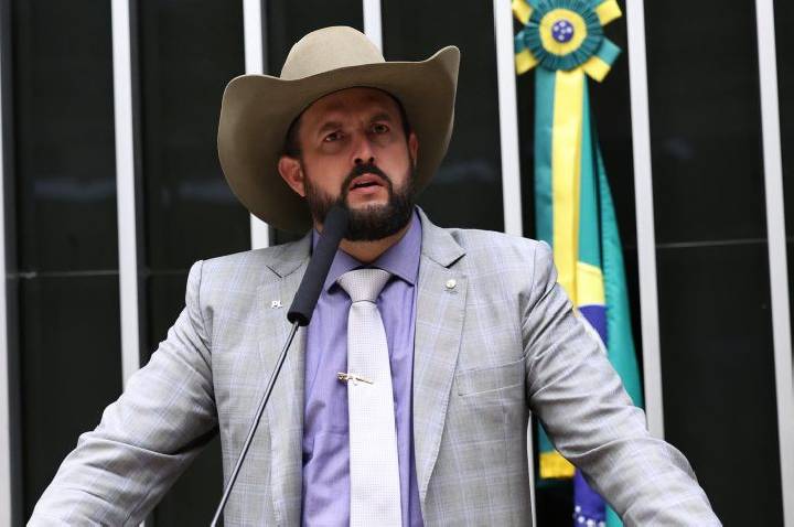 Comissão aprova auxílio para donos de veículos a diesel, para compensar o aumento de biodiesel