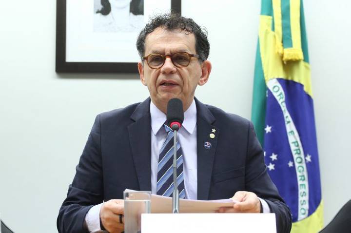 Comissão aprova gratuidade de documento pessoal para pessoa idosa