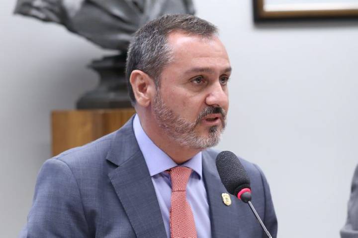 Comissão ouve diretor da Polícia Federal sobre cooperação internacional e caso Ramagem