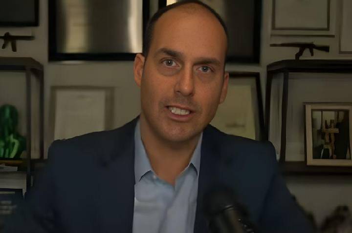 EDUARDO BOLSONARO LEVANTA SUSPEITA SOBRE VOTAÇÃO NA BAHIA