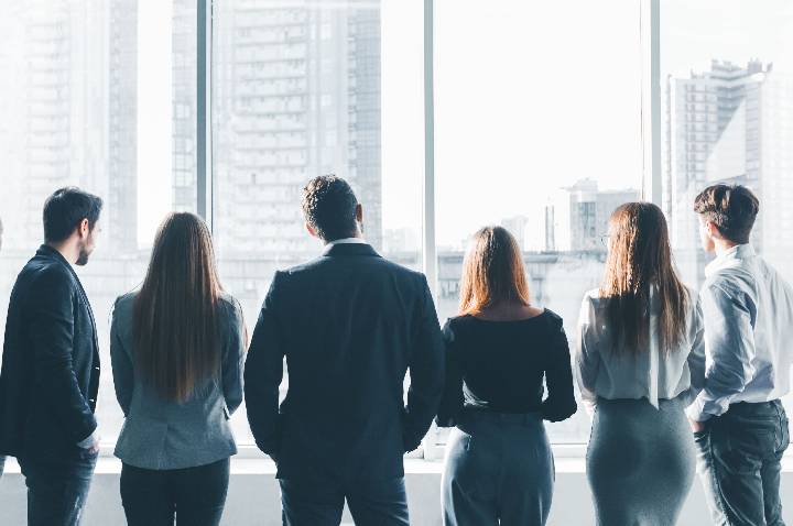 Empresas reforçam foco em pessoas para sustentar crescimento