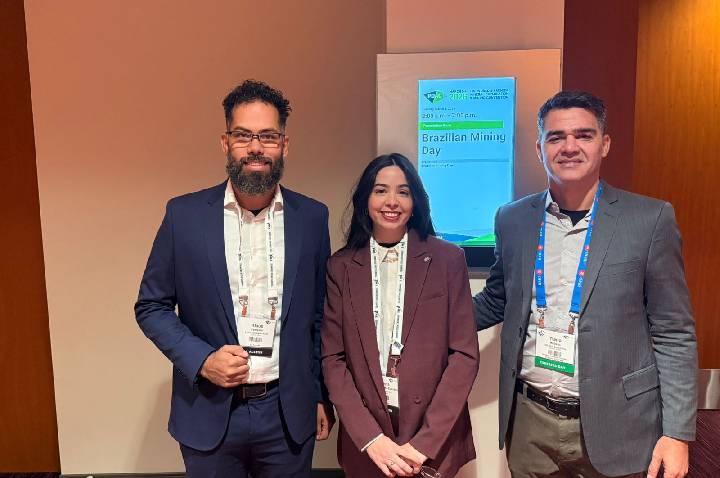 Governança técnica domina debates durante o PDAC 2026