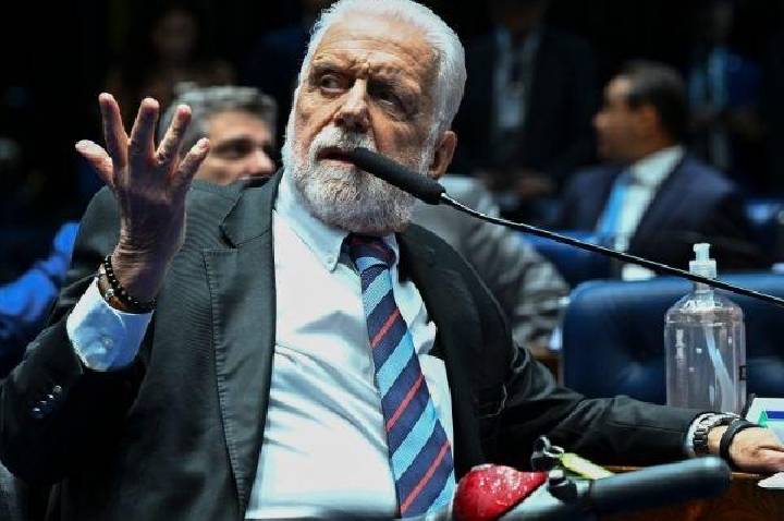 Jaques Wagner assume relação com empresário baiano e ex-sócio do Banco Master