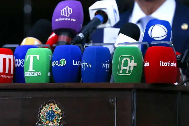 Jornalista não tem o que comemorar em seu dia, diz presidente da Fenaj