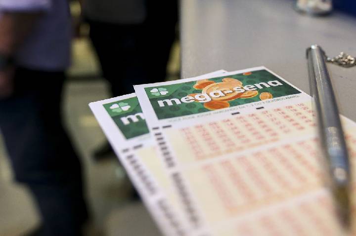 Mega-Sena acumula e prêmio principal vai para R$ 45 milhões