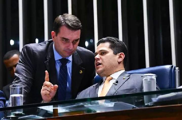Rejeição de Jorge Messias no Senado: Como Davi Alcolumbre e Flávio Bolsonaro derrubaram a indicação ao STF