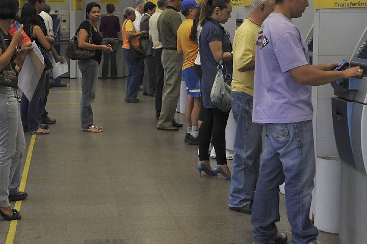 Veja como checar dados oficiais sobre a saúde financeira do seu banco