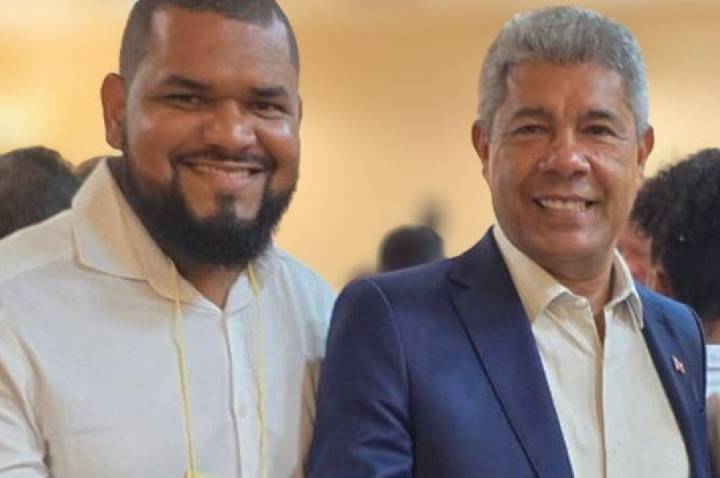 Vice-prefeito Alessandro Lebrão celebra homologação da licitação da BA-653 entre Uruçuca e Serra Grande