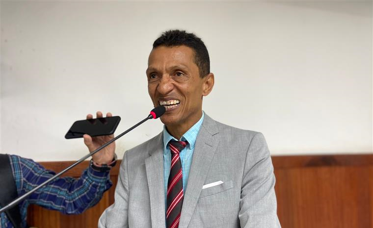 Desembargador mantém Abraão como presidente da Câmara de Vereadores.