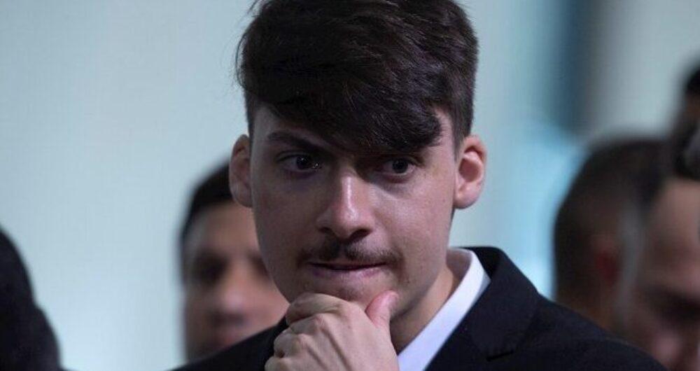 Bolsonaro prepara a entrada de Jair Renan na política em 2024, diz jornal