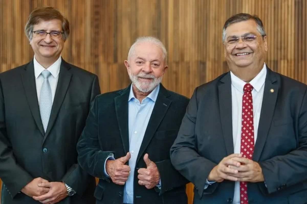 Lula Oficializa Nomes de Flávio Dino para o STF e Paulo Gonet para a PGR.