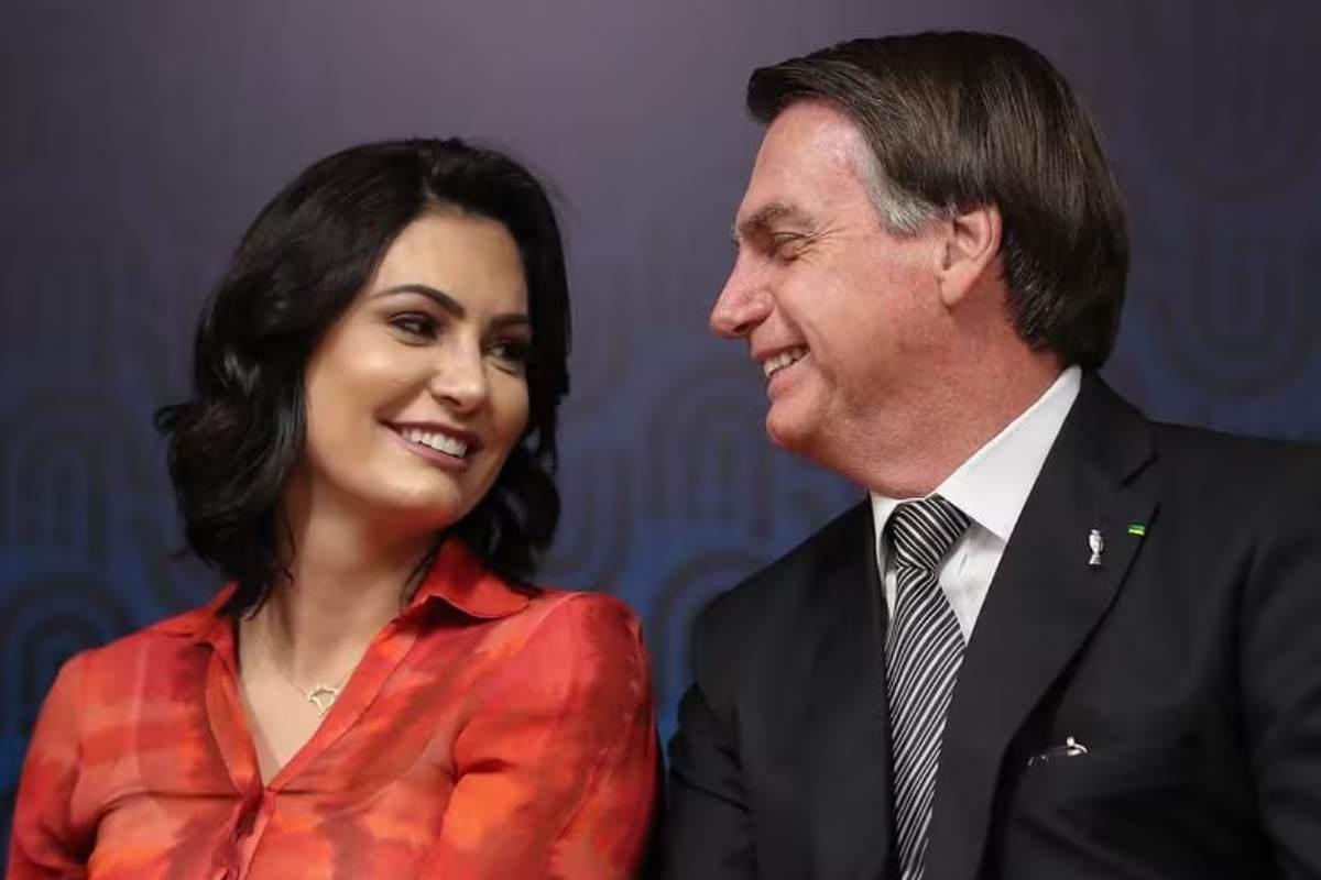 Em 2023 Bolsonaro e Michelle embolsaram mais de R$ 580 mil do PL