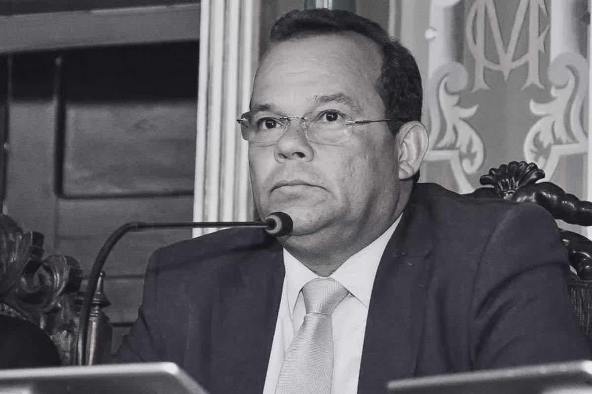 MDB E A SUCESSÃO DE SALVADOR