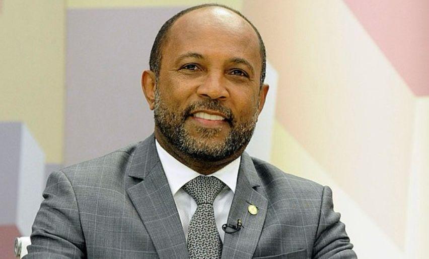 O vice-prefeito de Ilhéus, Bebeto Galvão, expressa solidariedade às famílias afetadas pelas chuvas