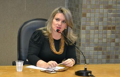 Aliada do governo e mais votada da AL-BA, Ivana Bastos recebeu mais emendas impositivas