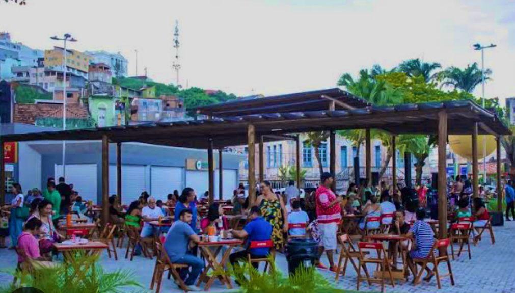 Adélia Pinheiro se declara pré-candidata a prefeita de Ilhéus, e Jabes vai ao Senado.