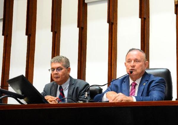 POLÍTICA Publicado em 16/02/2024 às 08h49. Zé Raimundo assume cadeira da Alba após viagem de Adolfo Menezes