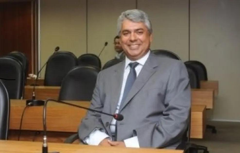 Deputado desiste de concorrer à prefeitura do Extremo Sul baiano por “fogo amigo”
