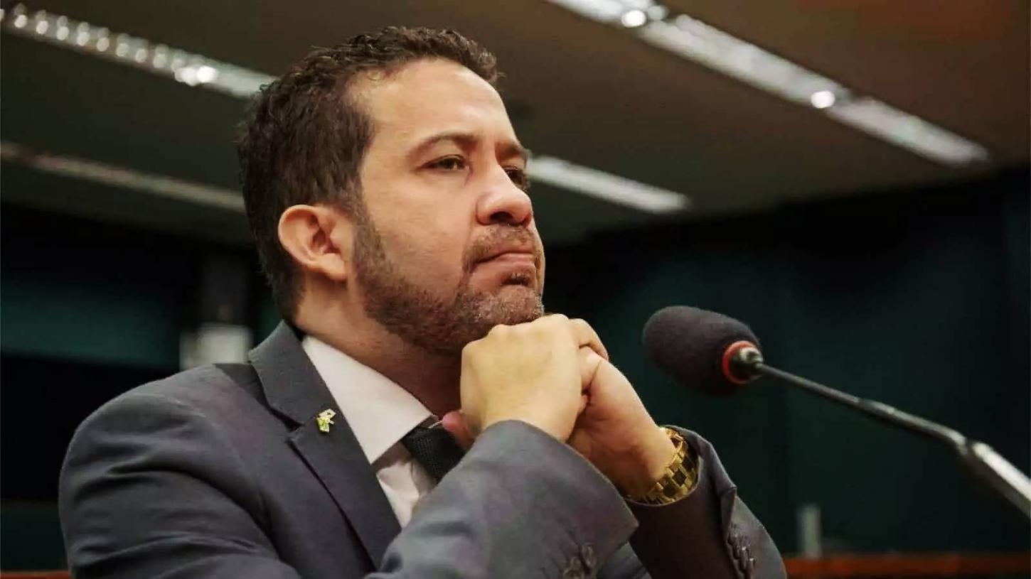 Conselho de Ética analisa suspeita de ‘rachadinha’ de Janones nesta terça-feira (28)