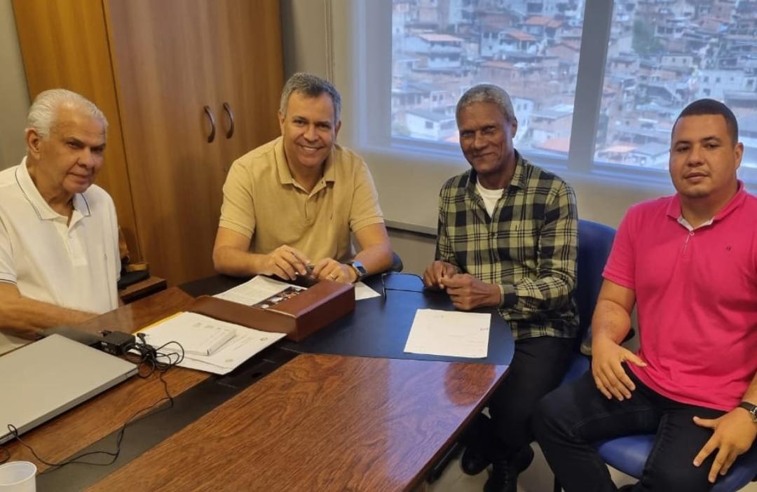 Félix Júnior Desafia e Propõe Parceria com PT em Ilhéus