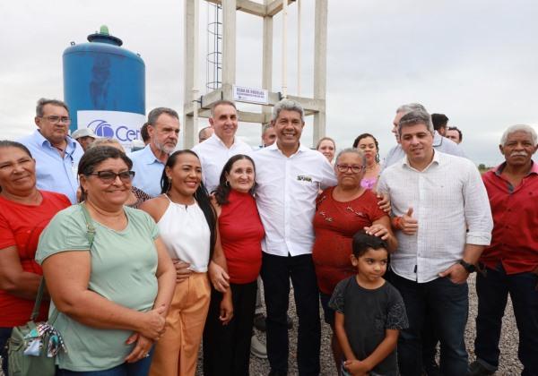 Governo entrega sistema de abastecimento de água e obras de pavimentação no norte do estado