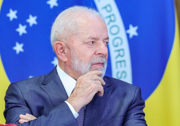 Lula se reúne com reitores das universidades, mas não recebe professores