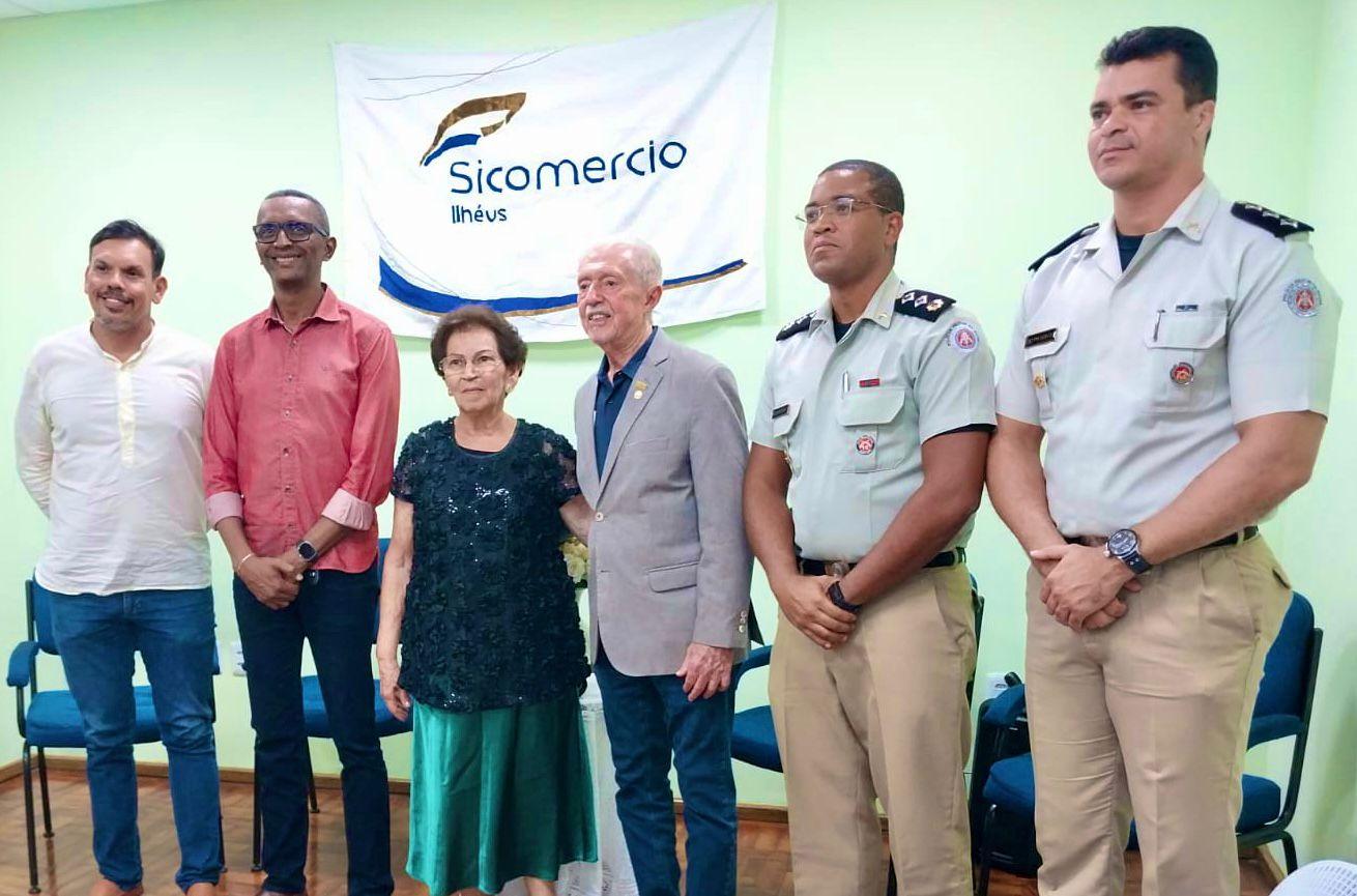 Solenidade marca entrega da homenagem ‘Comerciante do Ano’ promovida pelo Sicomércio