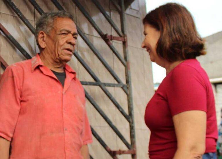 ADÉLIA PINHEIRO REALIZA ENCONTRO NO TEOTÔNIO VILELA E DISCUTE PLANOS PARA O BAIRRO