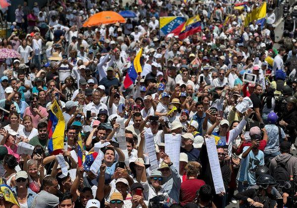 Atos contra o ditador Nicolás Maduro tomam ruas na Venezuela