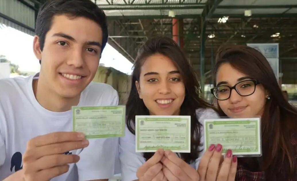 Número de eleitores jovens cresce 78% nas eleições de 2024 em comparação a 2020