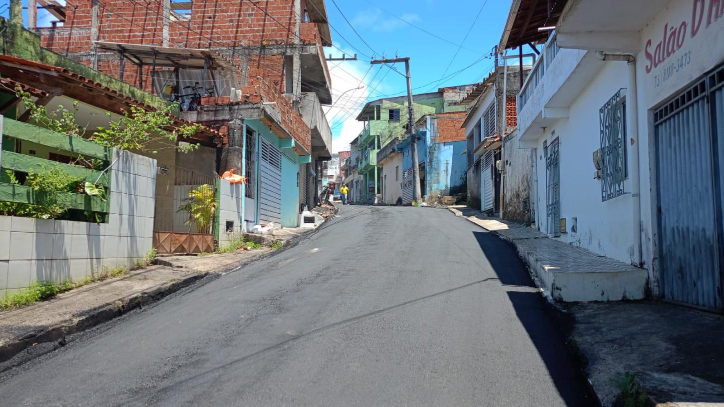 Governo Marão entrega pavimentação da Ladeira do Mambape, demanda aguardada há décadas