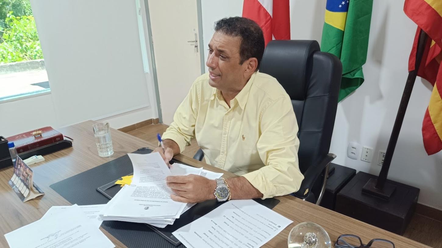 Prefeito Marão Confirma Lançamento de Edital para Concurso Público em Dezembro