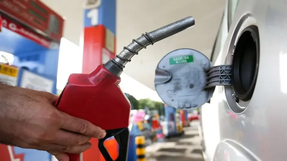 Reajuste de 2,9% eleva preço da gasolina para mais de R$ 6 em várias regiões da Bahia