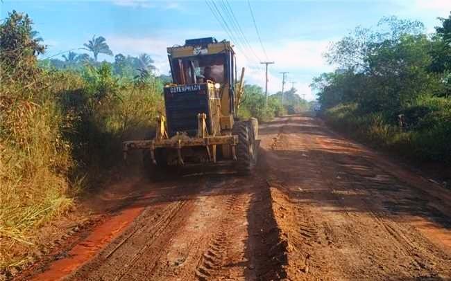 A Prefeitura de Ilhéus busca cuidar das estradas vicinais do município, para garantir o trânsito da população e o escoamento da produção agrícola