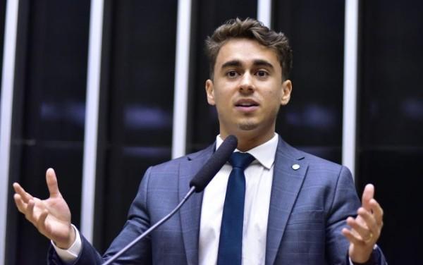 Nikolas Ferreira se pronuncia após revogação de norma do Pix: ‘O Brasil é do povo’