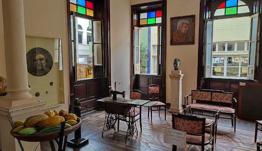 Prefeitura de Ilhéus promove trabalho de preservação do acervo da Casa Jorge Amado