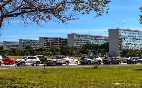 REFORMA MINISTERIAL, PARTIDOS ALIADOS E A SUCESSÃO PRESIDENCIAL