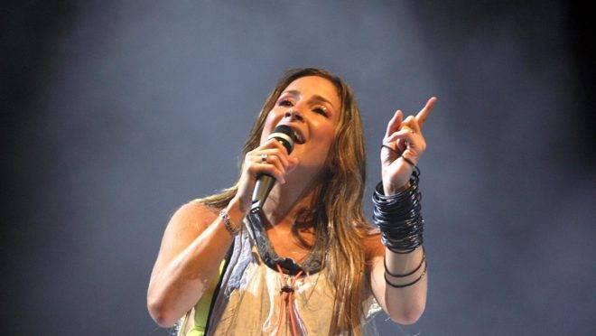 A Perseguição a Claudia Leitte e a Hipocrisia sobre a Liberdade de Expressão