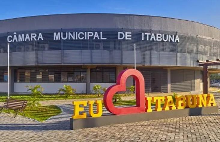 A PRÉ-CANDIDATURA DE ANDREA CASTRO E OS VEREADORES