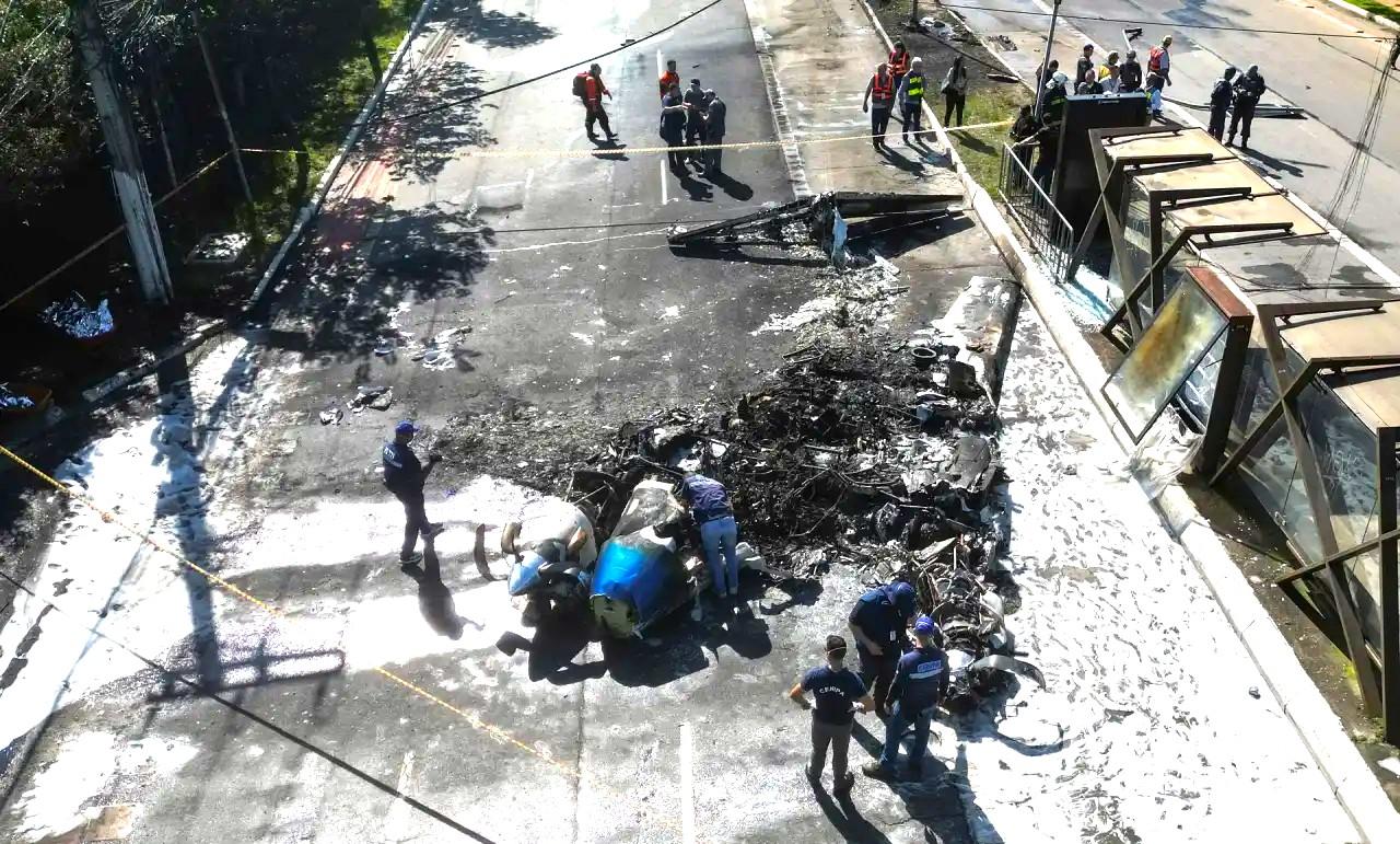 Vídeo: Queda de Avião de Pequeno Porte Deixa Dois Mortos e Sete Feridos em São Paulo