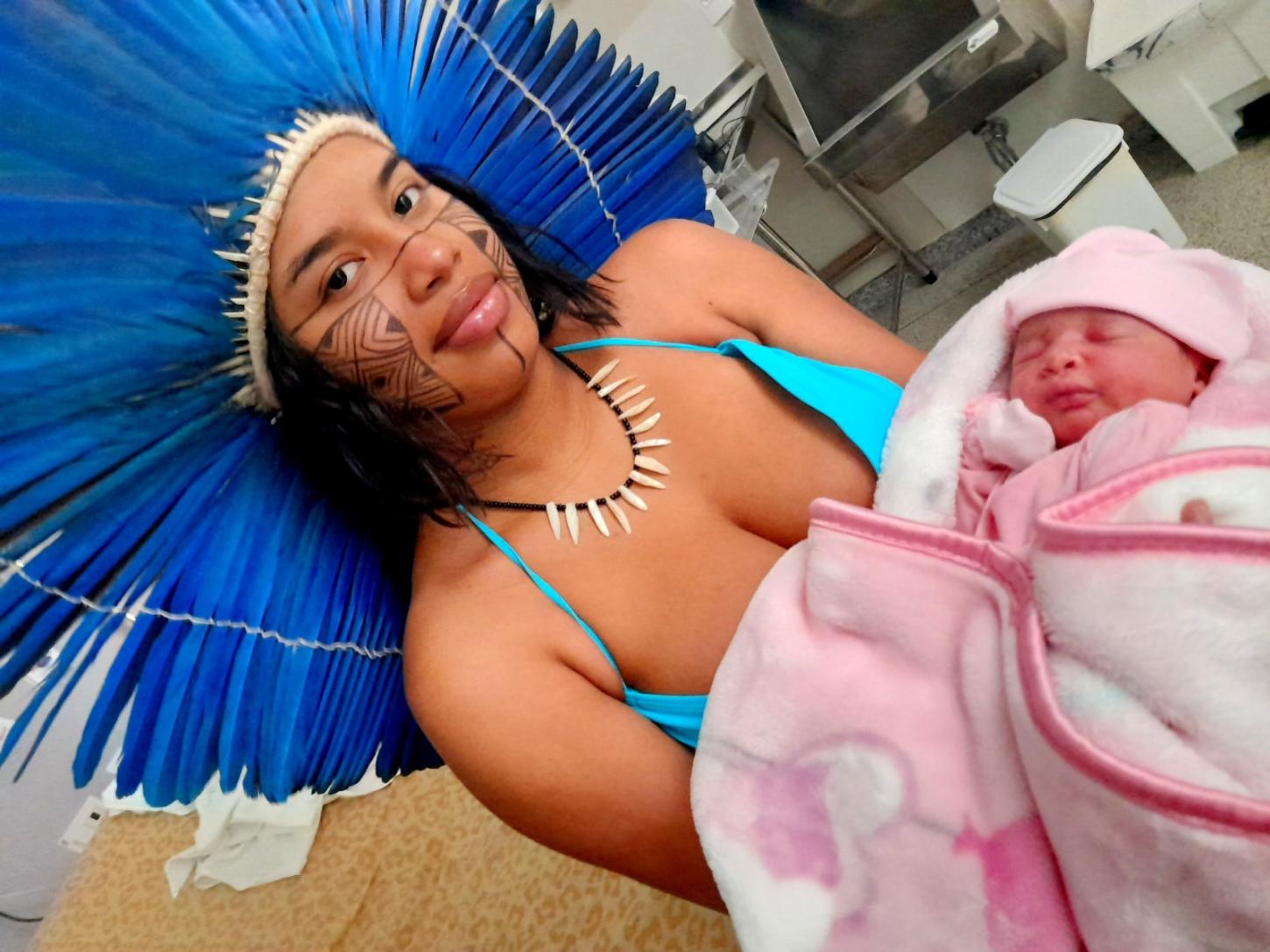 Às vésperas do 19 de abril, Lizzy Titiá é a mais nova indígena nascida no Hospital Materno-Infantil de Ilhéus