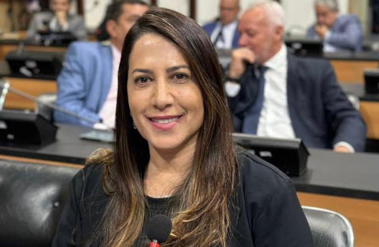 Deputada Cláudia Oliveira propõe isenção de IPVA para veículos elétricos e híbridos na Bahia