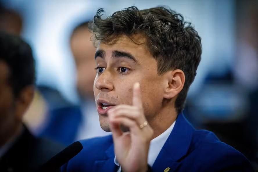 Nikolas se manifesta após contratação de especialista em sobrancelhas para gabinete