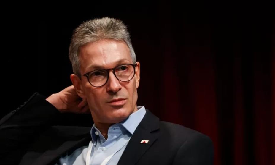 PUXA-SAQUISMO VERGONHOSO