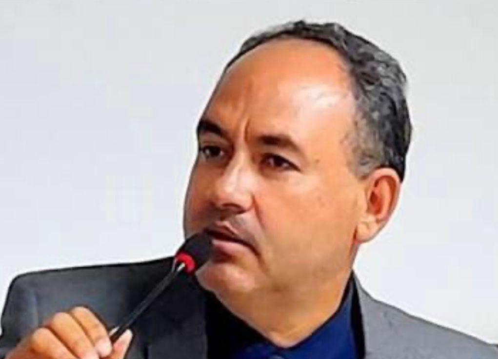 Renúncia de Tandick Resende e Arquivamento do Processo de Cassação: Entre a Política e o Direito.